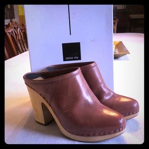 Dolce Vita clogs